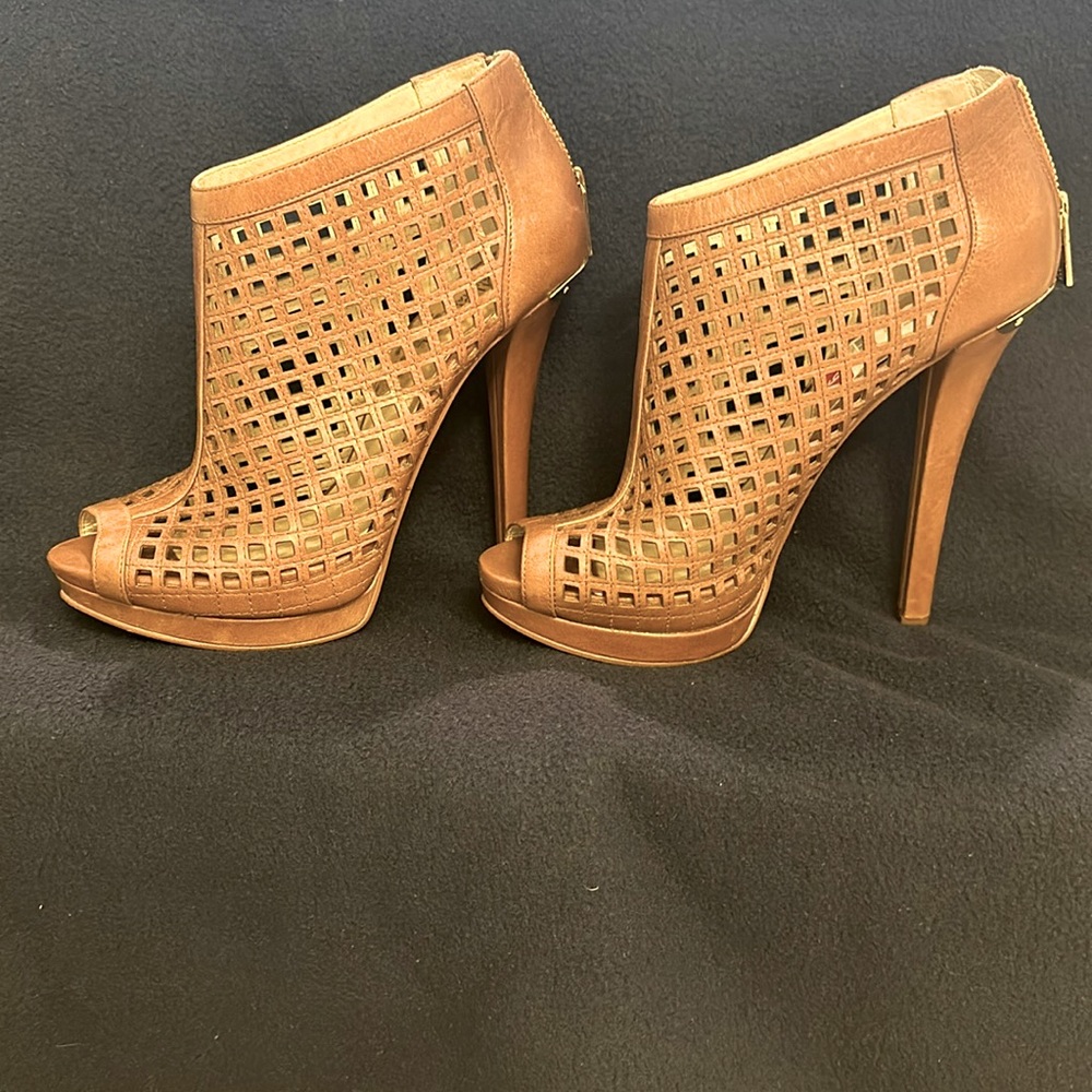Open-Toe Ankle Bootie (MK)